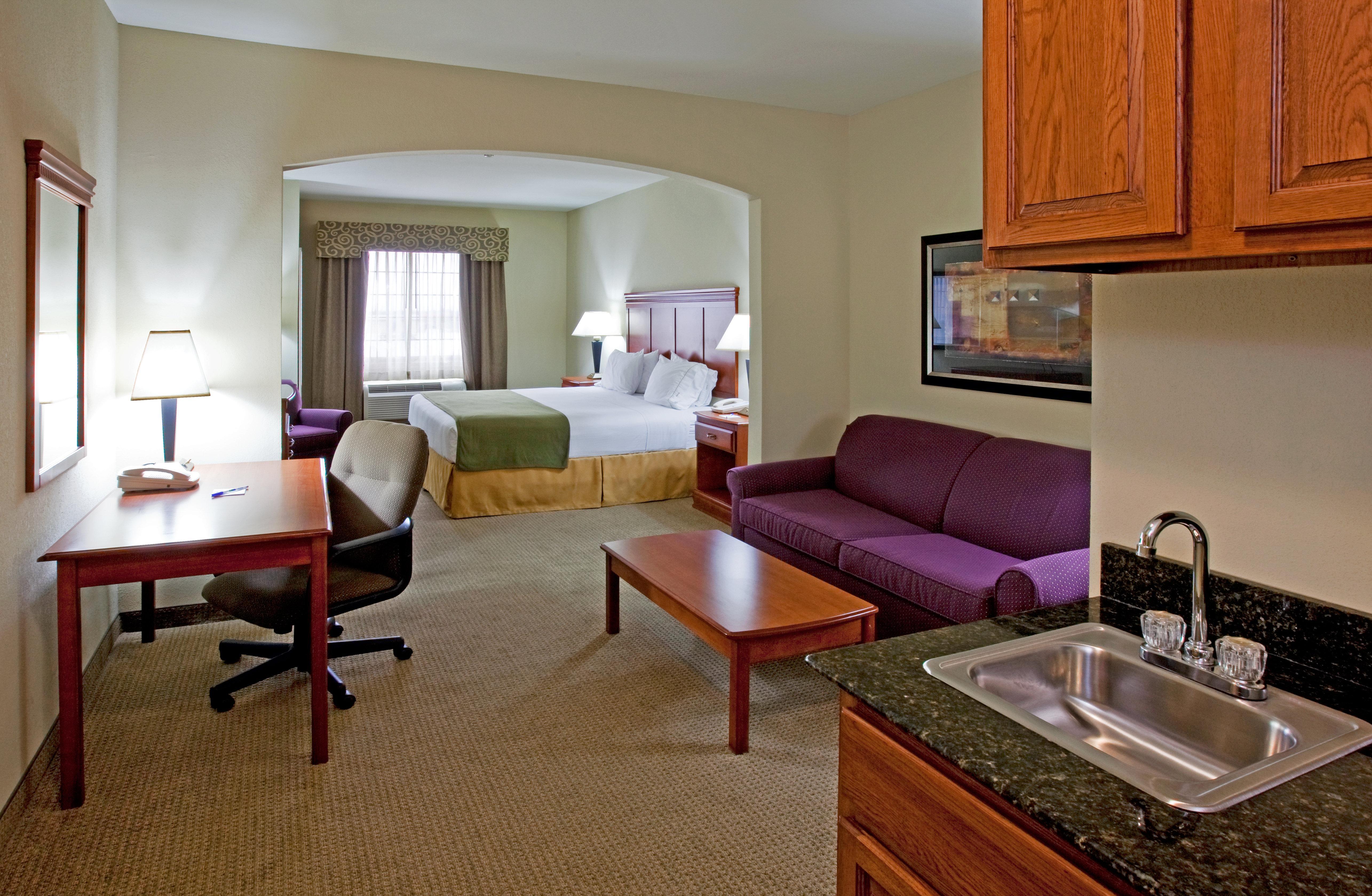 Holiday Inn Express Hotel And Suites Ada By Ihg Camera foto