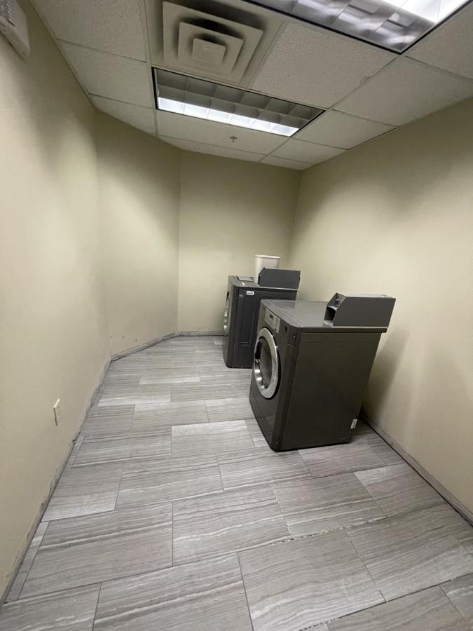 Holiday Inn Express Hotel And Suites Ada By Ihg Esterno foto
