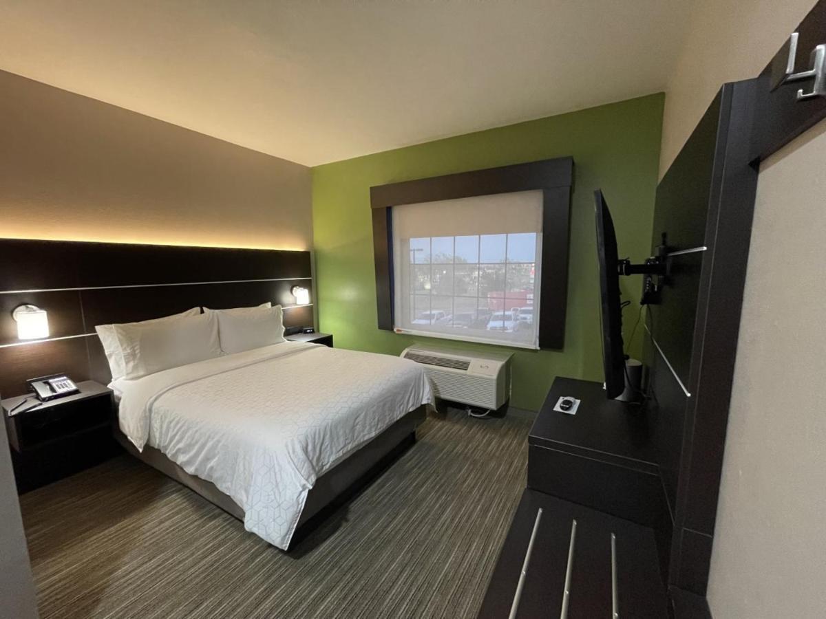 Holiday Inn Express Hotel And Suites Ada By Ihg Esterno foto