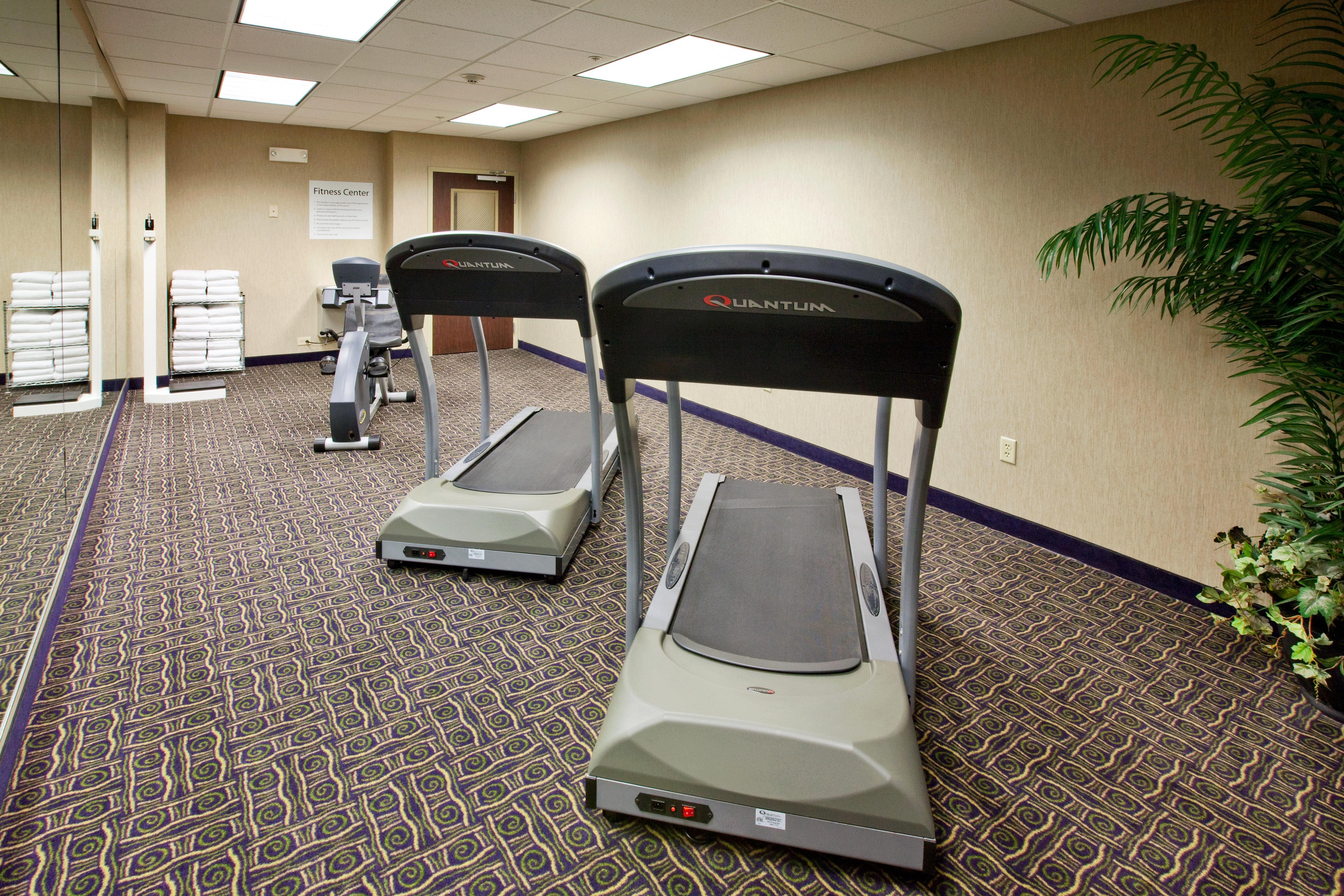 Holiday Inn Express Hotel And Suites Ada By Ihg Esterno foto