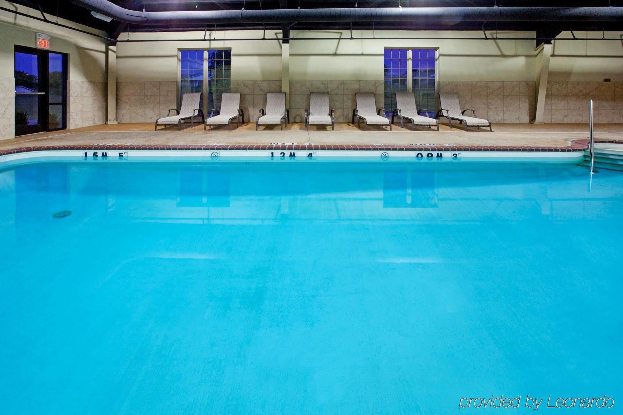 Holiday Inn Express Hotel And Suites Ada By Ihg Esterno foto